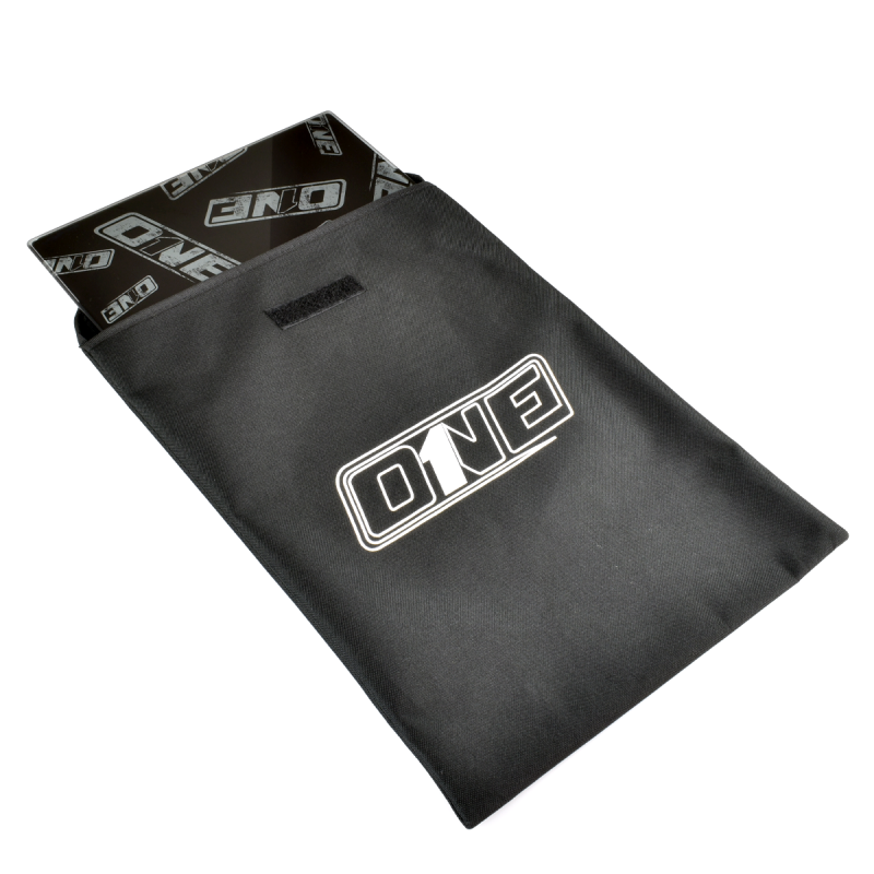 ONE SET-UP BOARD WITH CASE